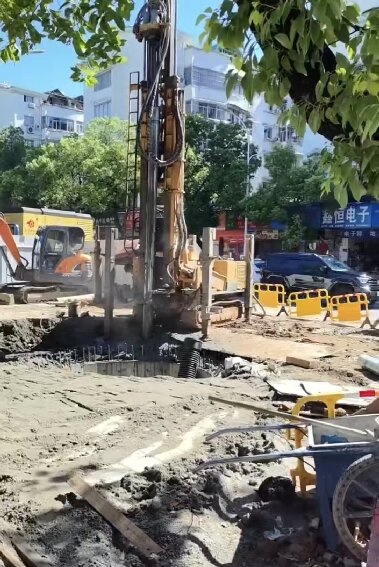 六安岩石井